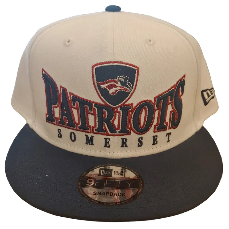 Men's hats cozy tan-Somerset Patriots New Era 9Fifty Flat Brim White Crest Snap Back Cap