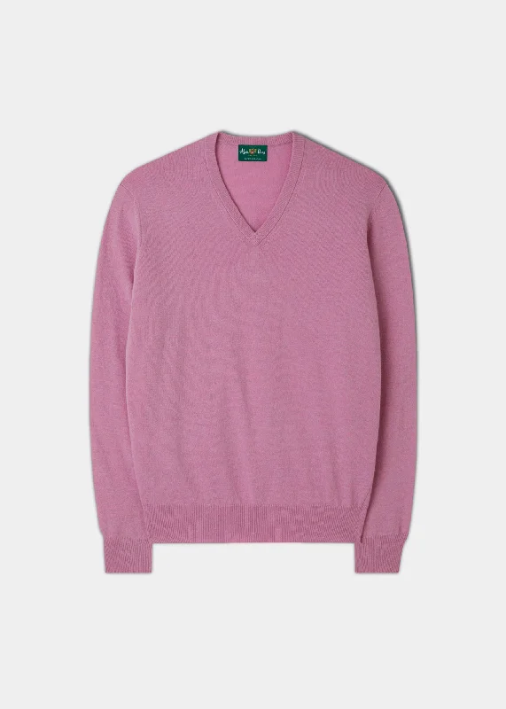 Men's polo shirts everyday green-Men's Geelong Lambswool Vee Neck Jumper in Pink Haze - Regular Fit