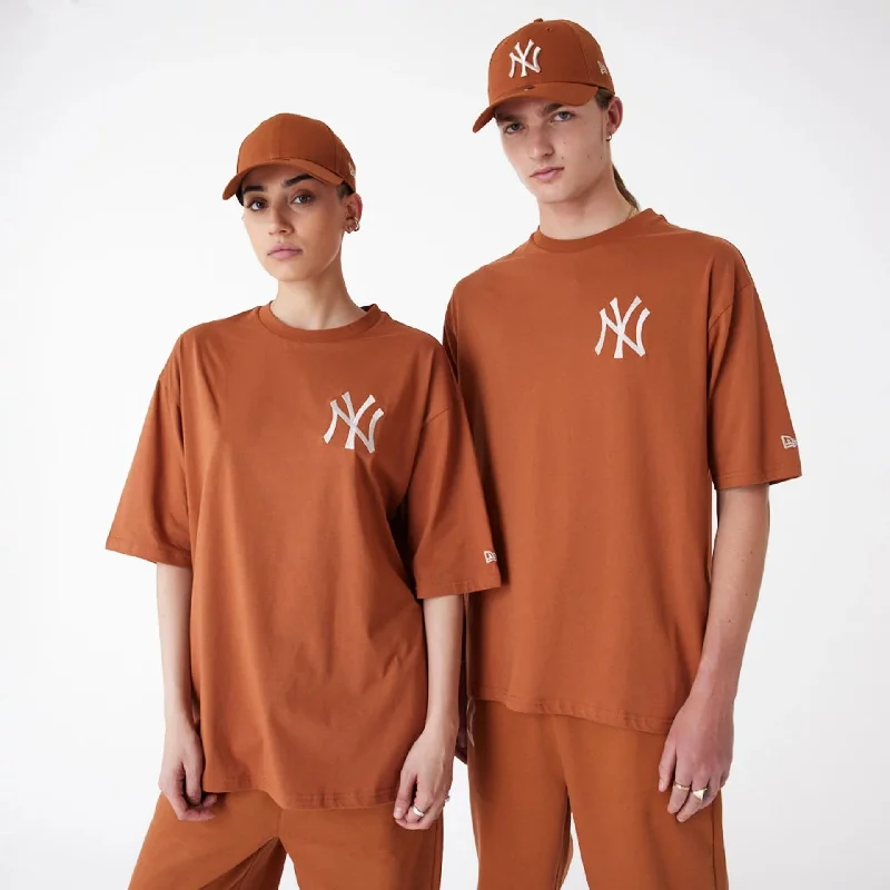 Men's T-shirts stylish navy-New York Yankees League Essential Brown Oversized T-Shirt