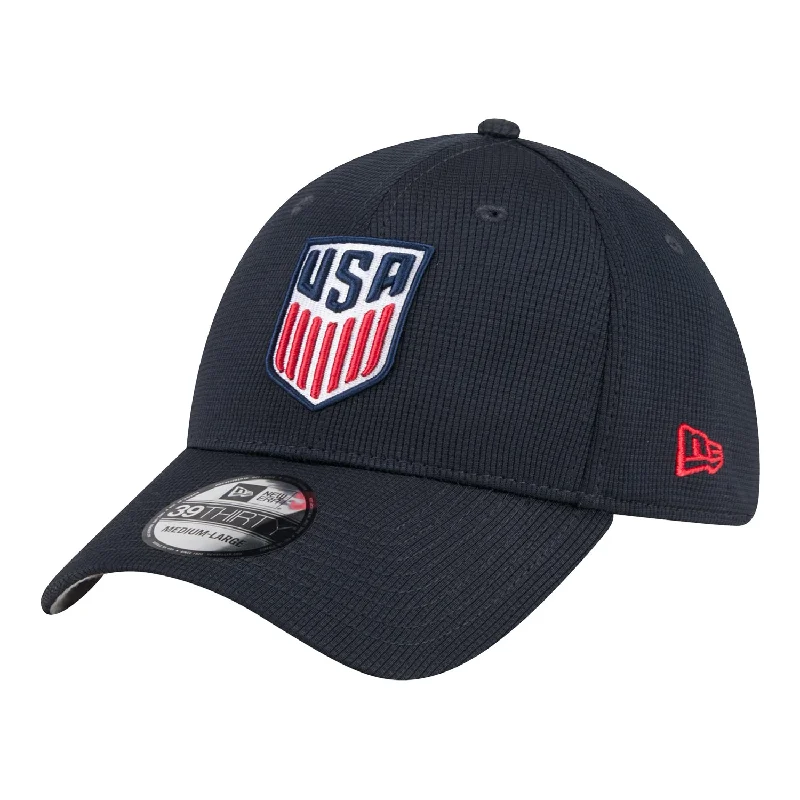 Men's hats classic tan-Adult New Era USMNT 39Thirty Active Navy Hat